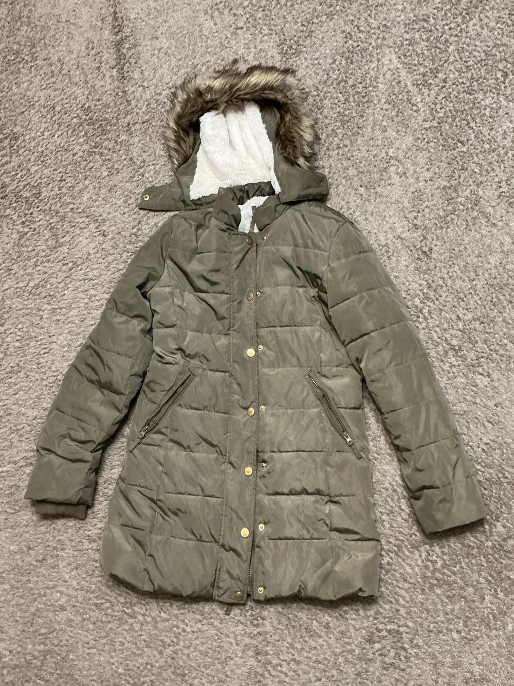 Women’s Olive Hooded Puffer Coat with Faux Fur Trim